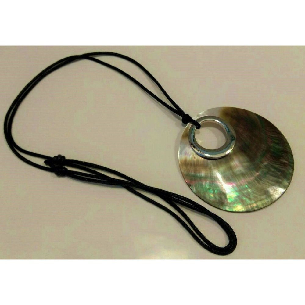 J Jill Sculpted Round Shell Pendant Necklace 2.5 Diameter NEW 18-36 adjust cord